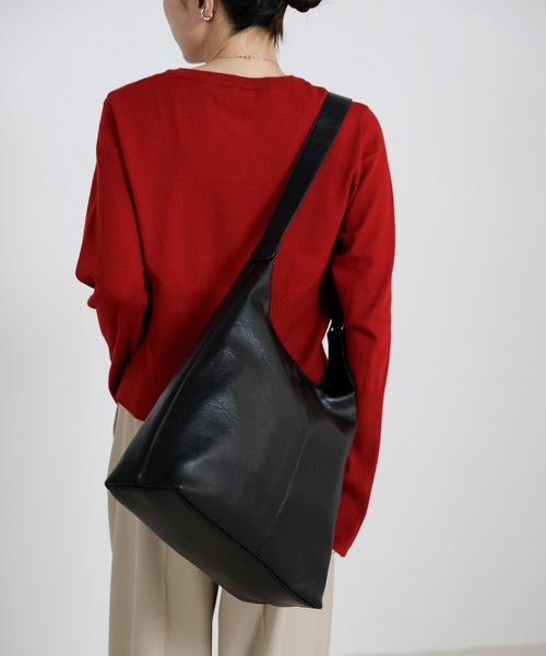 select MOCA（セレクトモカ）の「フェイクレザービッグホーボーバッグ（ショルダーバッグ・レディース・ブラウン/ブラック・FREE）」の10枚目の写真