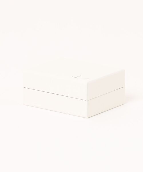 KU-CROISSANT（クークロワッサン）の「トライアングルビジューピアス（ピアス（両耳用）・レディース・ホワイト/ブルー/ブラック・ONE SIZE）」の6枚目の写真