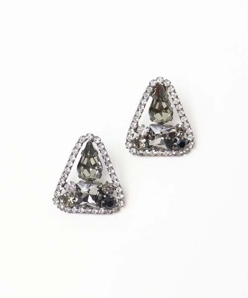 KU-CROISSANT（クークロワッサン）の「トライアングルビジューピアス（ピアス（両耳用）・レディース・ホワイト/ブルー/ブラック・ONE SIZE）」の2枚目の写真