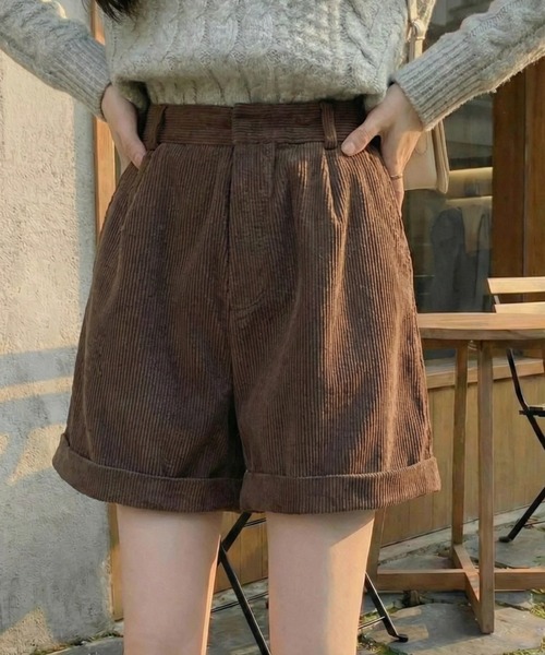 cammie(キャミー)の「コーデュロイショートパンツ(その他パンツ・レディース・ブラウン/アイボリー/ブラック・M/L)」の3枚目の写真