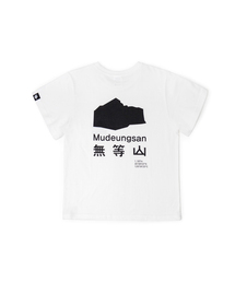 WHILE（ワイル）の「無登山ウーマンクライミングTシャツ（WHITE）（Tシャツ/カットソー）」