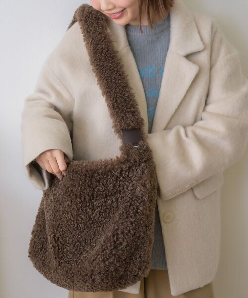 RETRO GIRL（レトロガール）の「もこもこショルダーバッグ（ショルダーバッグ・レディース・ブラウン/オフホワイト/ブラック系その他・ONE SIZE）」の15枚目の写真
