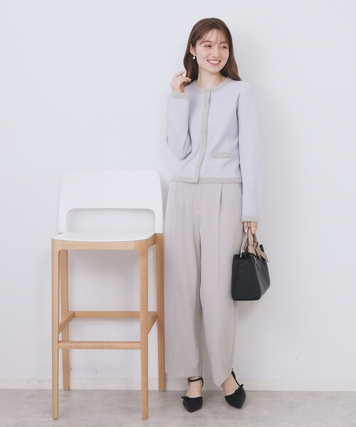 index(インデックス)の「フェザーバイカラークルーネックカーディガン【洗濯機OK】(カーディガン/ボレロ・レディース・ブラック系4/ホワイト系7/ベージュ系その他7/サックスブルー系4・36/38/40/42)」の6枚目の写真