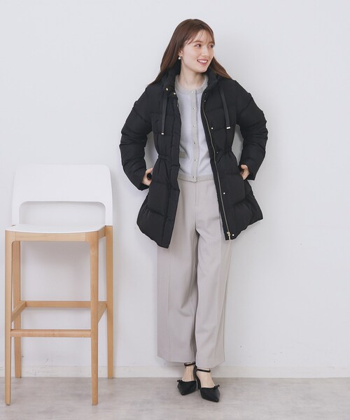 index(インデックス)の「フェザーバイカラークルーネックカーディガン【洗濯機OK】(カーディガン/ボレロ・レディース・ブラック系4/ホワイト系7/ベージュ系その他7/サックスブルー系4・36/38/40/42)」の7枚目の写真