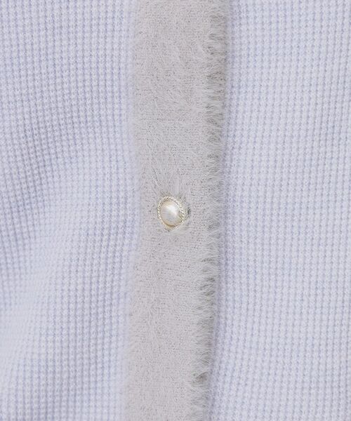 index(インデックス)の「フェザーバイカラークルーネックカーディガン【洗濯機OK】(カーディガン/ボレロ・レディース・ブラック系4/ホワイト系7/ベージュ系その他7/サックスブルー系4・36/38/40/42)」の8枚目の写真