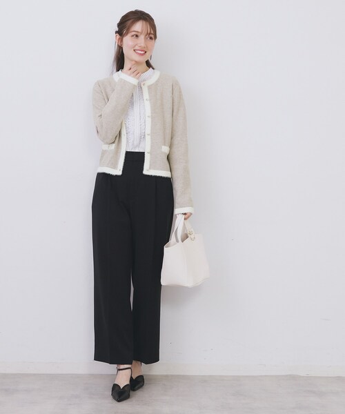 index(インデックス)の「フェザーバイカラークルーネックカーディガン【洗濯機OK】(カーディガン/ボレロ・レディース・ブラック系4/ホワイト系7/ベージュ系その他7/サックスブルー系4・36/38/40/42)」の10枚目の写真