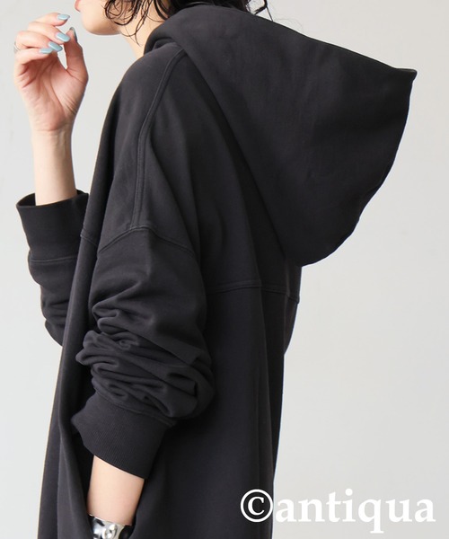 antiqua(アンティカ)の「フード付き ロングワンピース(ワンピース・レディース・ブラック/スミクロ・ONESIZE)」の4枚目の写真