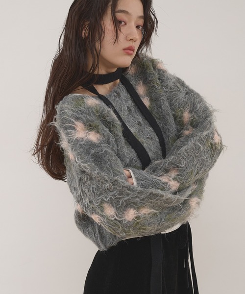 MUHET（ミュエータ）の「shaggy flower henry neck knit / シャギー花柄ヘンリーニット（ニット/セーター・レディース・ブラウン/チャコールグレー・FREE）」の7枚目の写真