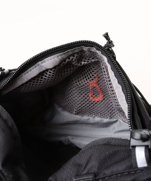 Mammut（マムート）の「リチウム ウエストパック（ボディバッグ/ウエストポーチ・メンズ・ブラック・FREE）」の3枚目の写真