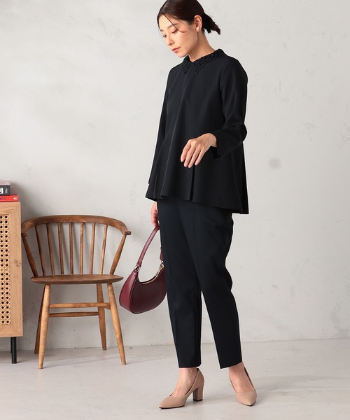 GALLORIA(ギャローリア)の「【洗濯機で洗える】襟レースブラウス(シャツ/ブラウス・レディース・ネイビー/ライトベージュ・L/LL/M/S)」の1枚目の写真