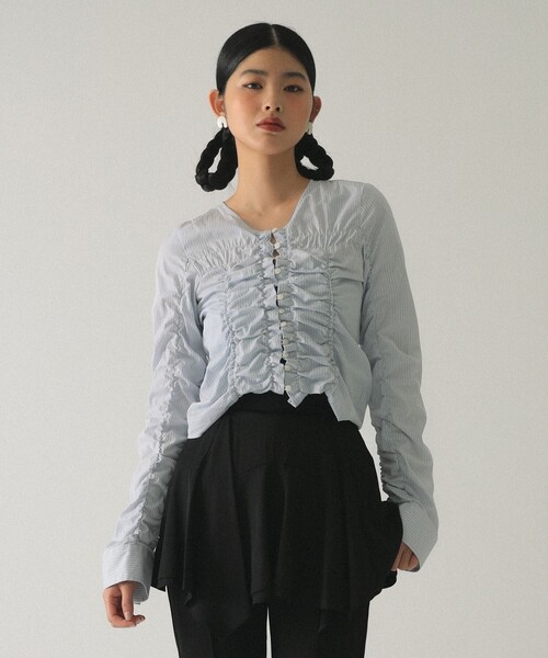 Ray BEAMS（レイビームス）の「ストライプ シャーリング Vネック ブラウス（シャツ/ブラウス・レディース・ブルー/オフホワイト・ONE SIZE）」の2枚目の写真