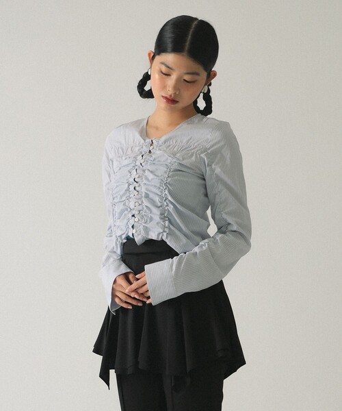 Ray BEAMS（レイビームス）の「ストライプ シャーリング Vネック ブラウス（シャツ/ブラウス・レディース・ブルー/オフホワイト・ONE SIZE）」の15枚目の写真