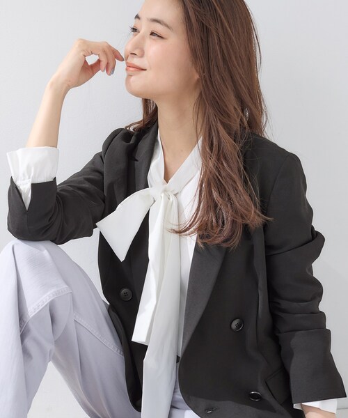 INDIVI（インディヴィ）の「【洗える／多機能／SETUP可】着る日傘ダブルジャケット（テーラードジャケット・レディース・ライトグレー系5/ベージュ/ネイビー/サックスブルー/ブラック・40/38/36/15 /13/03/05/19）」の2枚目の写真