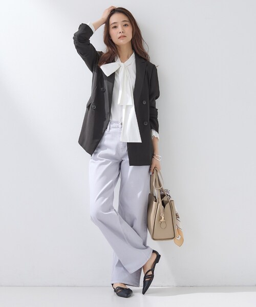 INDIVI（インディヴィ）の「【洗える／多機能／SETUP可】着る日傘ダブルジャケット（テーラードジャケット・レディース・ライトグレー系5/ベージュ/ネイビー/サックスブルー/ブラック・40/38/36/15 /13/03/05/19）」の6枚目の写真