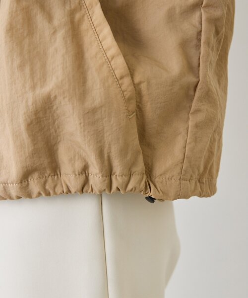 UMBRO（アンブロ）の「【umbro×Whim Gazette】 スタンドカラーブルゾン（ブルゾン・レディース・ライトベージュ/グレー・FREE）」の14枚目の写真