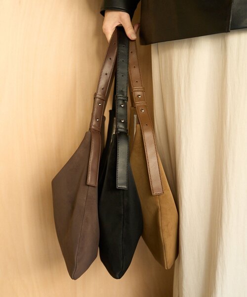 CAPRICIEUX LE'MAGE（カプリシューレマージュ）の「ハーフラウンドヌバックショルダー（ショルダーバッグ・レディース・ブラック/キャメル/ブラウン・FREE）」の15枚目の写真