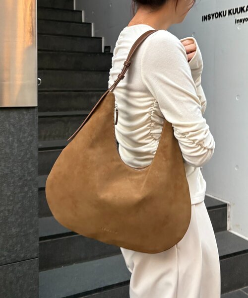 CAPRICIEUX LE'MAGE（カプリシューレマージュ）の「ハーフラウンドヌバックショルダー（ショルダーバッグ・レディース・ブラック/キャメル/ブラウン・FREE）」の20枚目の写真