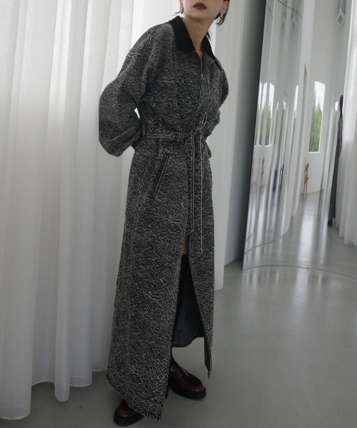 Ameri(アメリ)の「BLOUSON LIKE DENIM DRESS(ワンピース・レディース・ブルー/ブラック・SMALL/MEDIUM)」の4枚目の写真