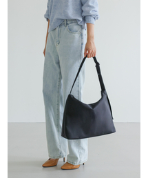 KYLIAN（キリアン）の「Kooni Nylon M クニーナイロン M ショルダークロスバッグ（ショルダーバッグ）」