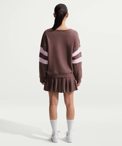NIKE(ナイキ)の「ナイキ スポーツウェア クラブ フリース ウィメンズ オーバーサイズド Vネック スウェットシャツ / Nike Sportswear Club Fleece Women's Oversized V-Neck Sweatshirt IQ0085-503 Tattoo(スウェット・レディース・パープル系その他2・XL/L/XS/S/M)」の16枚目の写真