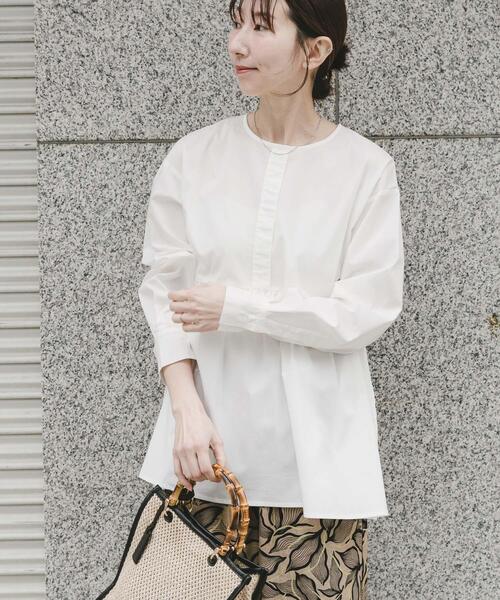 ITEMS URBANRESEARCH(アイテムズ アーバンリサーチ)の「『UVカット/吸水速乾』ギャザーペプラムブラウス(楽着シリーズ)(シャツ/ブラウス・レディース・ブラック/チェック/ホワイト・FREE)」の2枚目の写真