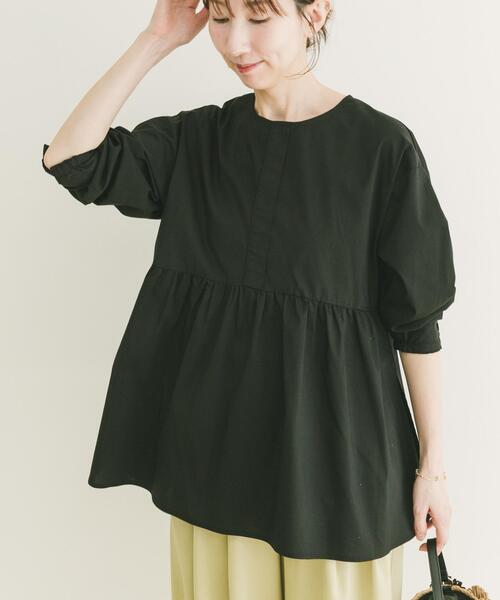 ITEMS URBANRESEARCH(アイテムズ アーバンリサーチ)の「『UVカット/吸水速乾』ギャザーペプラムブラウス(楽着シリーズ)(シャツ/ブラウス・レディース・ブラック/チェック/ホワイト・FREE)」の3枚目の写真