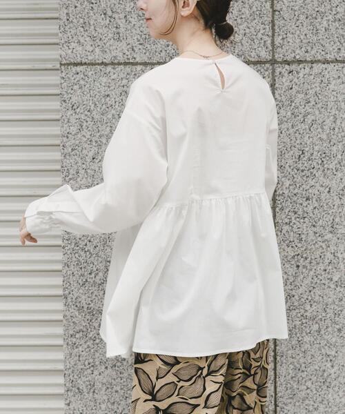 ITEMS URBANRESEARCH(アイテムズ アーバンリサーチ)の「『UVカット/吸水速乾』ギャザーペプラムブラウス(楽着シリーズ)(シャツ/ブラウス・レディース・ブラック/チェック/ホワイト・FREE)」の14枚目の写真