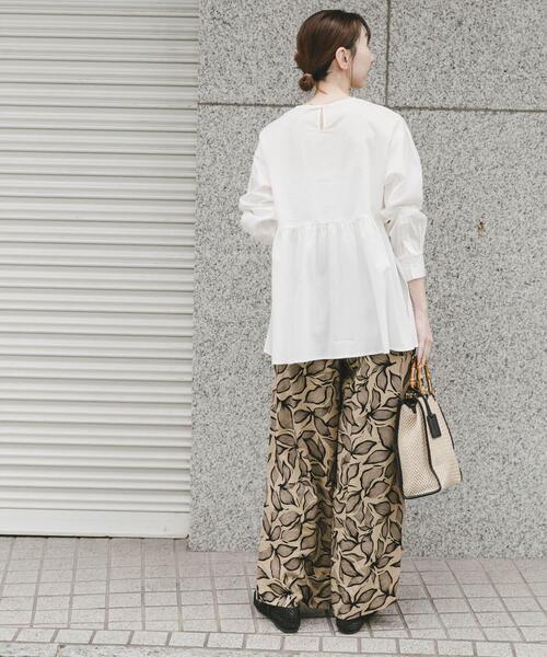 ITEMS URBANRESEARCH(アイテムズ アーバンリサーチ)の「『UVカット/吸水速乾』ギャザーペプラムブラウス(楽着シリーズ)(シャツ/ブラウス・レディース・ブラック/チェック/ホワイト・FREE)」の19枚目の写真