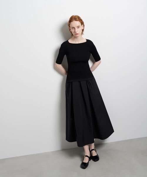 LANVIN en Bleu（ランバンオンブルー）の「スクエアネックリブニット（ニット/セーター・レディース・グレー/イエロー/ブラック・38）」の21枚目の写真