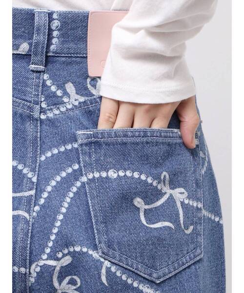 CALNAMUR(カルナムール)の「パールプリントデニムパンツ(デニムパンツ・レディース・ブラック/ブルー・SMALL/MEDIUM)」の12枚目の写真