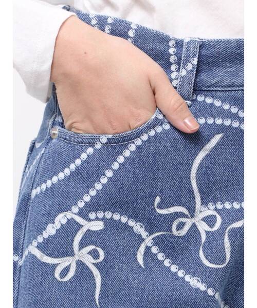 CALNAMUR(カルナムール)の「パールプリントデニムパンツ(デニムパンツ・レディース・ブラック/ブルー・SMALL/MEDIUM)」の13枚目の写真