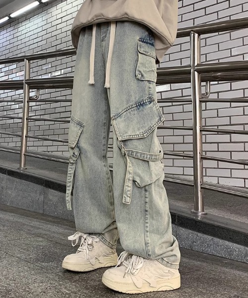 SHIBUYA Zy.（シブヤジー）の「SHADOW GRAVITYストラップ付き加工カーゴデニムパンツ（デニムパンツ・メンズ・サックスブルー/ダークグレー・L/M/S）」の7枚目の写真