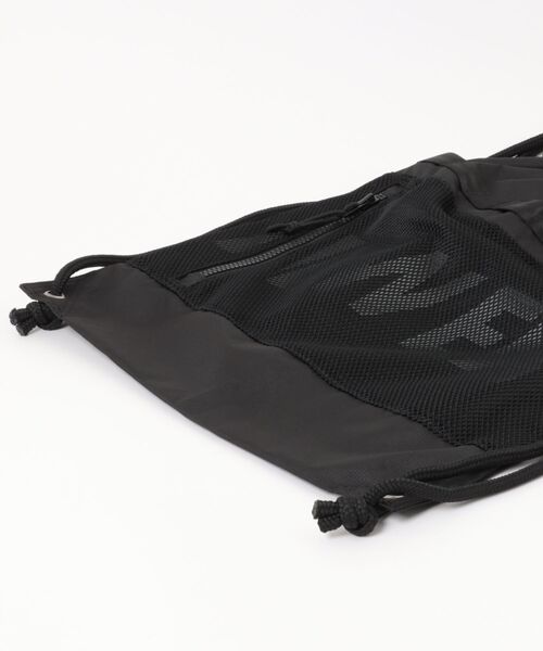 NEW ERA(ニューエラ)の「NEW ERA/ニューエラ デイサック 150D NEW ERAロゴ ブラック リフレクトシルバー/ブラック 21L 14750913/14750914(バックパック/リュック・メンズ・ブラック系その他2/ブラック系その他・FREE)」の17枚目の写真