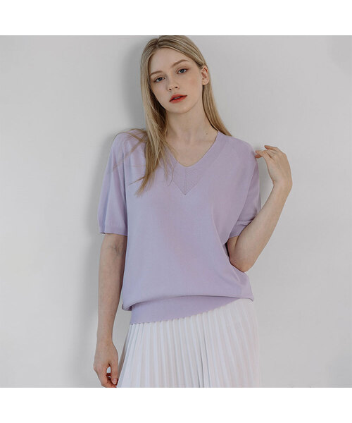VASCARA(バスカラ)の「Raglan V-neck Half Sleeve Knitwear (7colors)(Tシャツ/カットソー・レディース・ブラック/ライトベージュ/カーキ/パープル/ホワイト/ブラウン/ライトイエロー・FREE)」の6枚目の写真