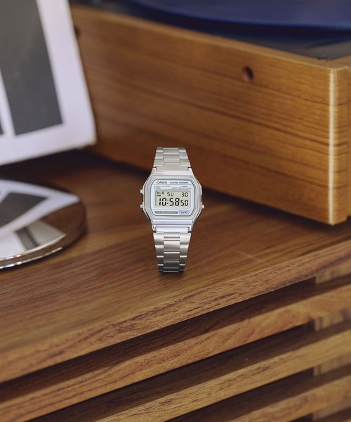 CASIO(カシオ)の「CASIO CLASSIC / A158WEA-7JF(デジタル腕時計・メンズ・シルバー×ブルー・FREE)」の2枚目の写真