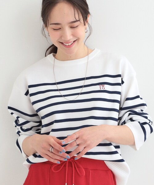 SHOO・LA・RUE（シューラルー）の「まるでTシャツ 大人カジュアルコーデに最適なボーダーニット（ニット/セーター・レディース・ネイビー系2/スモーキーグリーン系3/ライトパープル・00）」の2枚目の写真