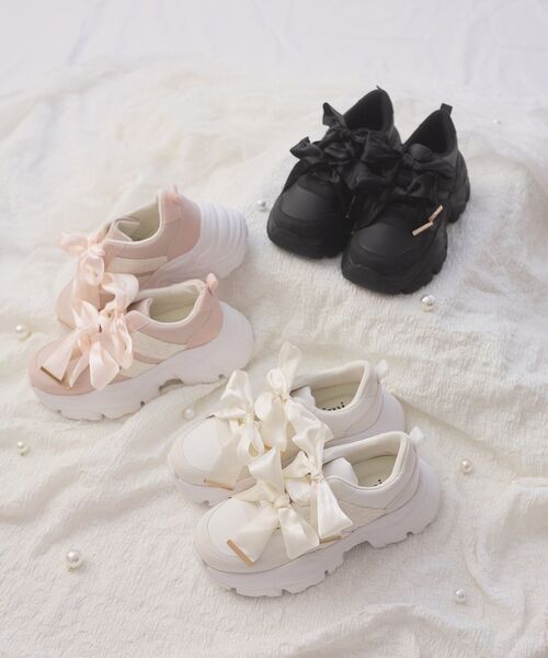 MAJESTIC LEGON（マジェスティックレゴン）の「ダブルリボン厚底スニーカー（スニーカー・レディース・ピンク/アイボリー/ブラック・X-LARGE/LARGE/MEDIUM/SMALL）」の3枚目の写真