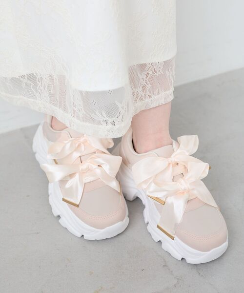 MAJESTIC LEGON（マジェスティックレゴン）の「ダブルリボン厚底スニーカー（スニーカー・レディース・ピンク/アイボリー/ブラック・X-LARGE/LARGE/MEDIUM/SMALL）」の10枚目の写真