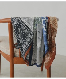 ad thie（アドティエ）の「シルクタッチ アソート ペイズリー 大判スカーフ（バンダナ/スカーフ）」