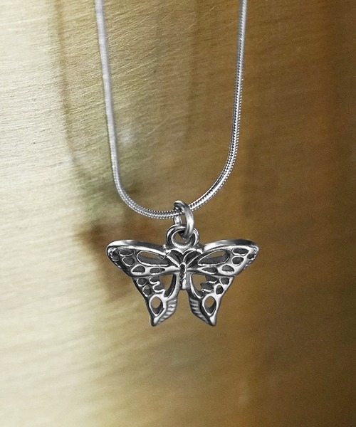 MinoriTY（マイノリティ）の「【MinoriTY select】バタフライスネークチェーンネックレス メンズ ウィメンズ ユニセックス（ネックレス・メンズ・シルバー・45cm）」の8枚目の写真