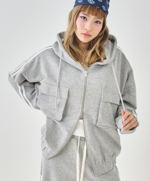 ANAP（アナップ）の「Wジップ カーゴポケット ライン スウェット パーカー（パーカー・レディース・ミント/ピンク/グレー/ダークアッシュ・F）」の5枚目の写真