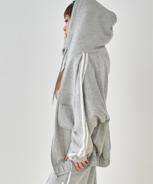 ANAP（アナップ）の「Wジップ カーゴポケット ライン スウェット パーカー（パーカー・レディース・ミント/ピンク/グレー/ダークアッシュ・F）」の6枚目の写真