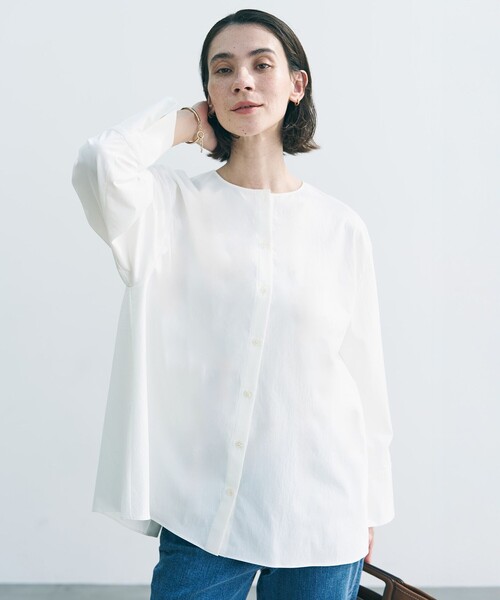 UNFILO(アンフィーロ)の「【WEB限定カラー】バックリボン イージーケアシャツ(シャツ/ブラウス・レディース・ホワイト系/ピンク系/サックスブルー系・SMALL/MEDIUM)」の1枚目の写真