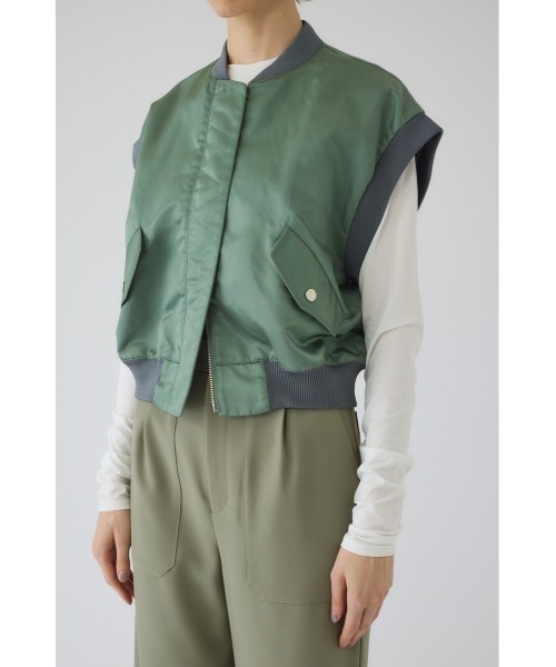 RIM.ARK（リムアーク）の「Short MA-1 vest ショート エムエーワン ベスト（ベスト・レディース・ダークネイビー/ライトカーキ/ブラック・FREE）」の4枚目の写真