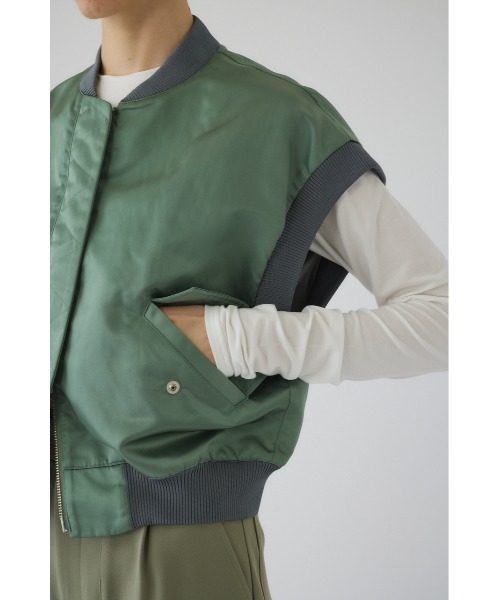 RIM.ARK（リムアーク）の「Short MA-1 vest ショート エムエーワン ベスト（ベスト・レディース・ダークネイビー/ライトカーキ/ブラック・FREE）」の9枚目の写真