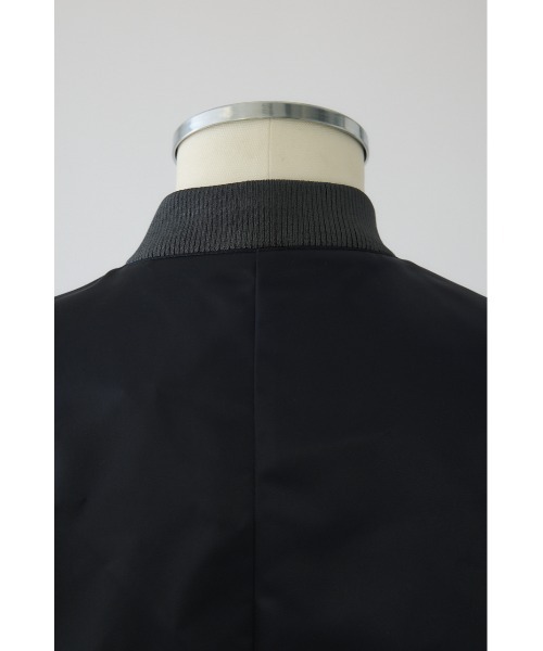 RIM.ARK（リムアーク）の「Short MA-1 vest ショート エムエーワン ベスト（ベスト・レディース・ダークネイビー/ライトカーキ/ブラック・FREE）」の15枚目の写真