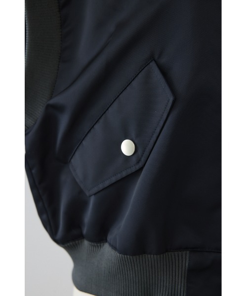 RIM.ARK（リムアーク）の「Short MA-1 vest ショート エムエーワン ベスト（ベスト・レディース・ダークネイビー/ライトカーキ/ブラック・FREE）」の17枚目の写真