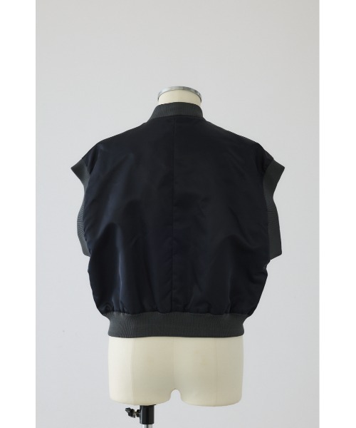 RIM.ARK（リムアーク）の「Short MA-1 vest ショート エムエーワン ベスト（ベスト・レディース・ダークネイビー/ライトカーキ/ブラック・FREE）」の13枚目の写真