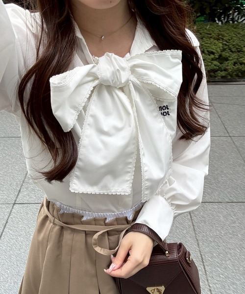 Another Branch olive des olive（アナザーブランチオリーブデオリーブ）の「ピコレースボウタイブラウス（シャツ/ブラウス・レディース・ブルー/オフホワイト/ストライプ/チェック・FREE）」の2枚目の写真