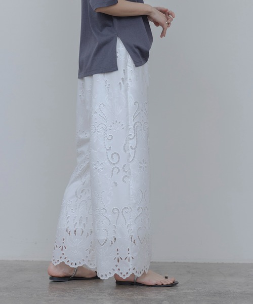 Eimee Law（エイミーロウ）の「エンブロイダリー パネルレースパンツ（その他パンツ・レディース・ブラック/オフホワイト・FREE）」の10枚目の写真